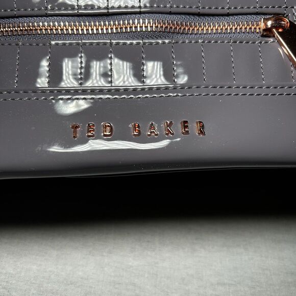Ted Baker patent leather tote bag in dark gray with rose gold-toned hardware - Picture 5 of 9